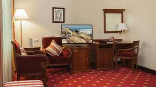 Отель Grand Tien Shan Hotel Алматы Улучшенный двухместный номер с 2 отдельными кроватями-2